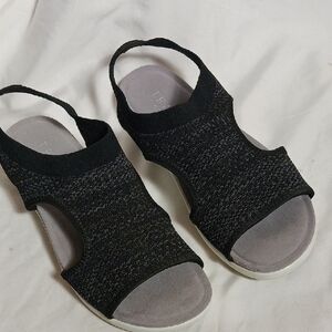 Traq by Alegria Stretch Knit Sandals NWOT